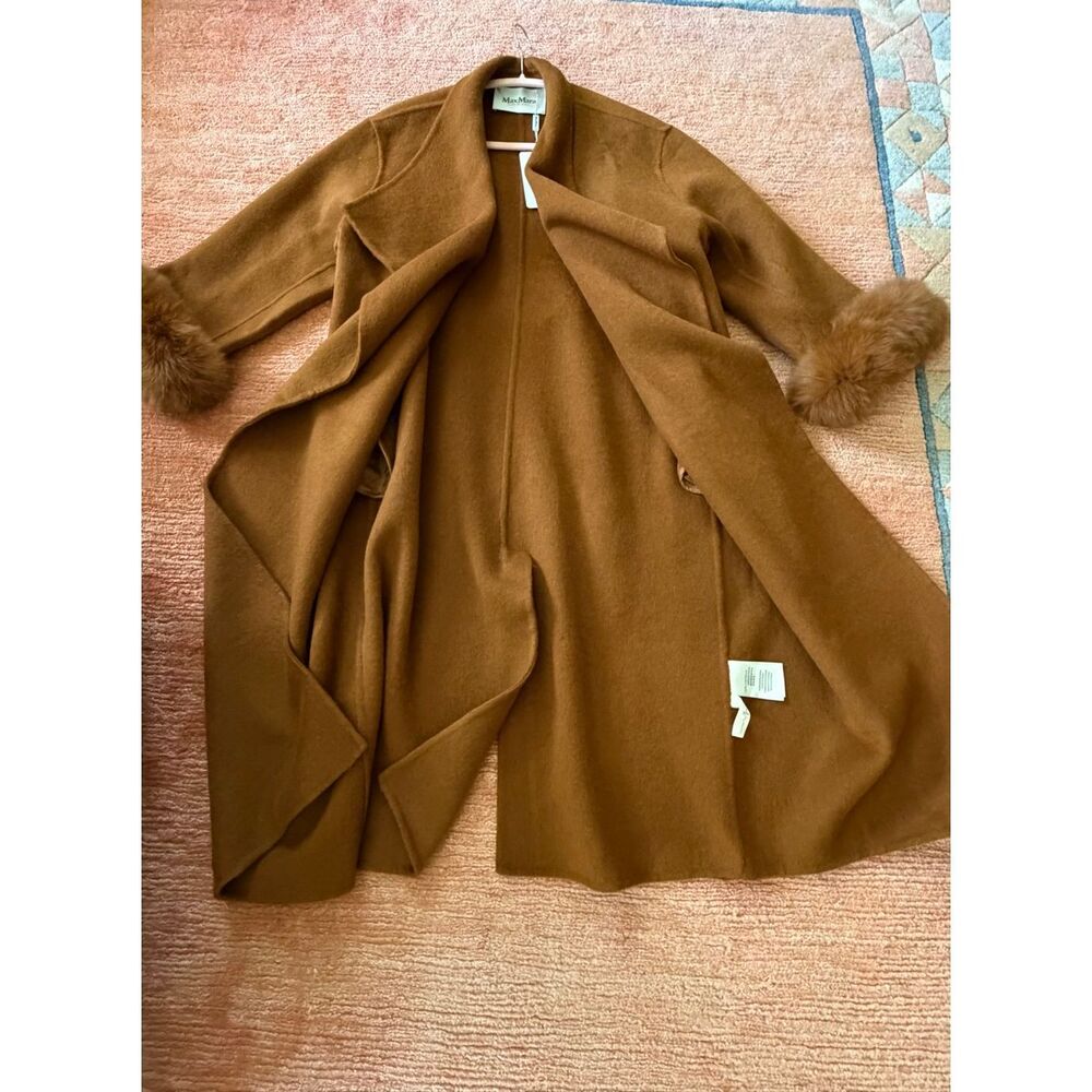 Max Mara Camel Wrap Coat Fur Cuffs Size L/M - Picture 3 of 10
